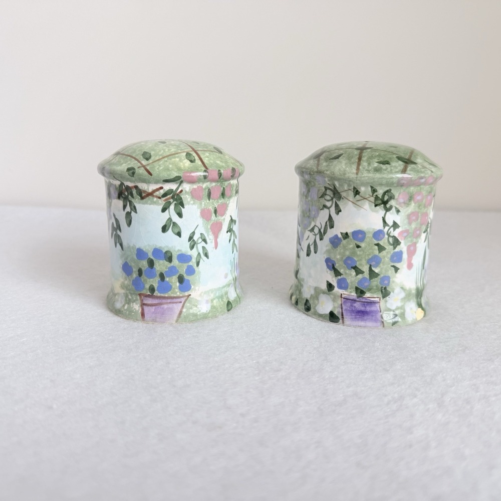 Vintage Garden Wisteria Flowers Floral Hand Painted Salt and Pepper Shakers